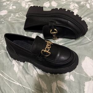 Women's Black Loafers with Gold Chain